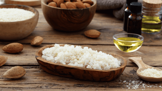 PRZYGOTUJ SAMODZIELNIE MIGDAŁOWY PEELING DO CIAŁA